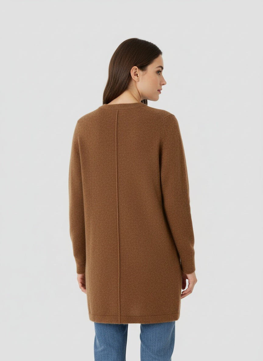 AMARANTA | CÁRDIGAN LARGO DE PUNTO – ELEGANCIA RELAJADA Y VERSÁTIL