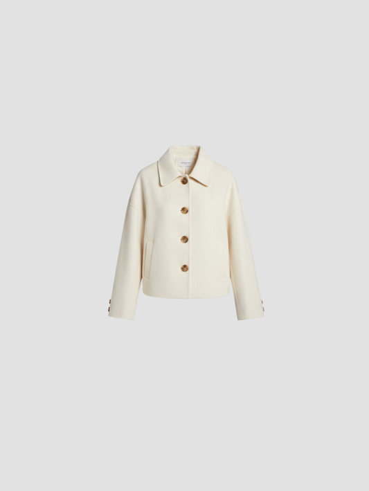 MAURÉLIA | CHAQUETA DE MUJER – SOFISTICACIÓN SUAVE Y ESTILO CONTEMPORÁNEO