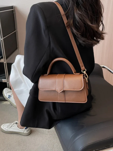 INÉS | BOLSO DE MANO | SILUETA LIMPIA Y PRÁCTICA DIARIA