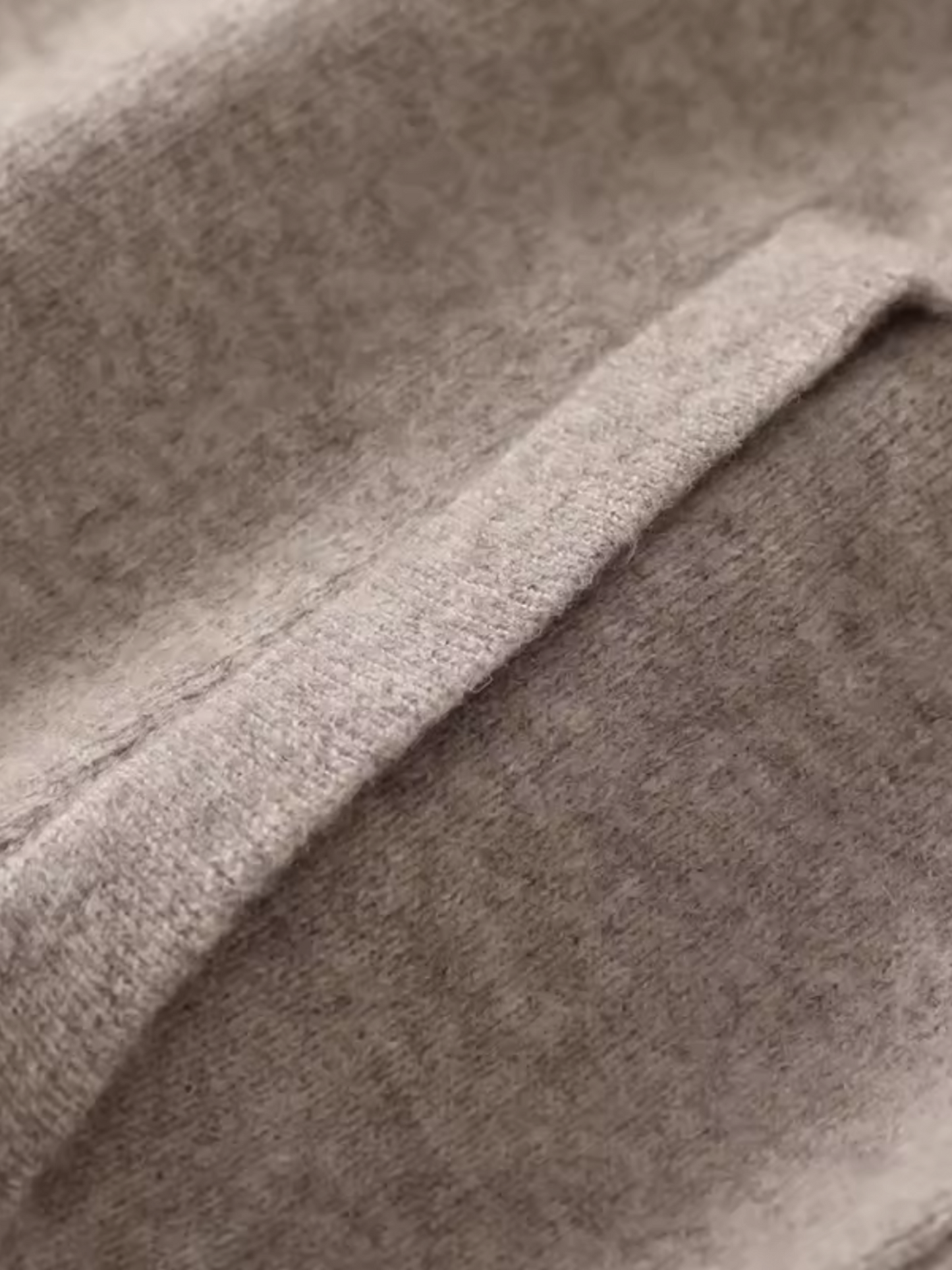 OLVERA | CHAQUETA DE PUNTO | DISEÑO LIMPIO Y FUNCIONAL