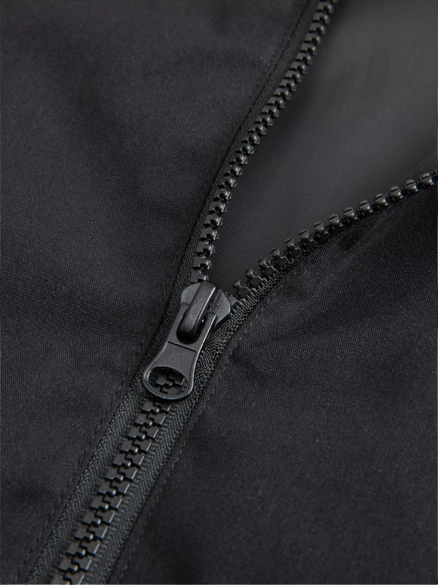 CAMPOVERDE | CHAQUETA IMPERMEABLE | PROTECCIÓN Y ESTILO MODERNO