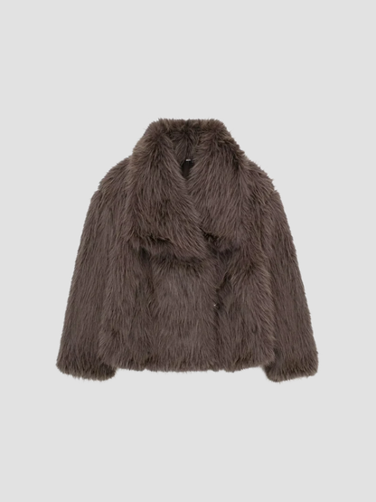 EVELINA | CHAQUETA DE PELUCHE – LUJO CONTEMPORÁNEO Y CALIDEZ SOFISTICADA