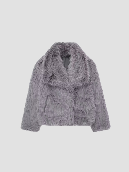 EVELINA | CHAQUETA DE PELUCHE – LUJO CONTEMPORÁNEO Y CALIDEZ SOFISTICADA