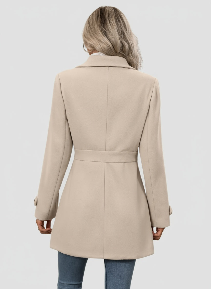 LUNARA | ABRIGO CLÁSICO DE MUJER – MODERNIDAD, CONFIANZA Y ESTILO DURADERO