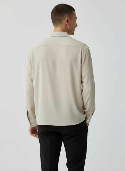 OLIVER | CAMISA CUELLO ABIERTO | LOOK MODERNO Y FRESCO