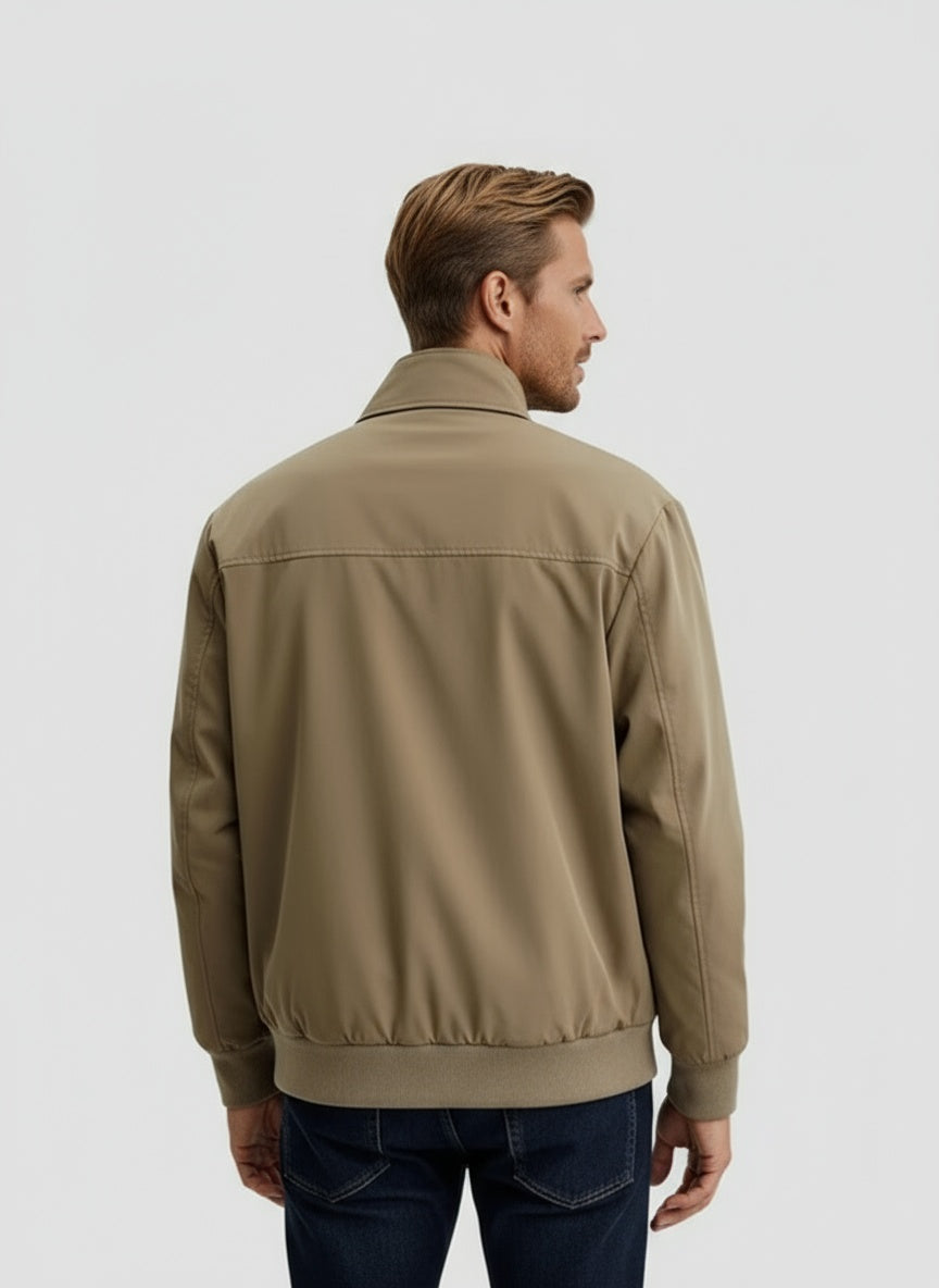 LUCERIO | CHAQUETA DE HOMBRE – MINIMALISMO MODERNO Y ELEGANCIA NATURAL