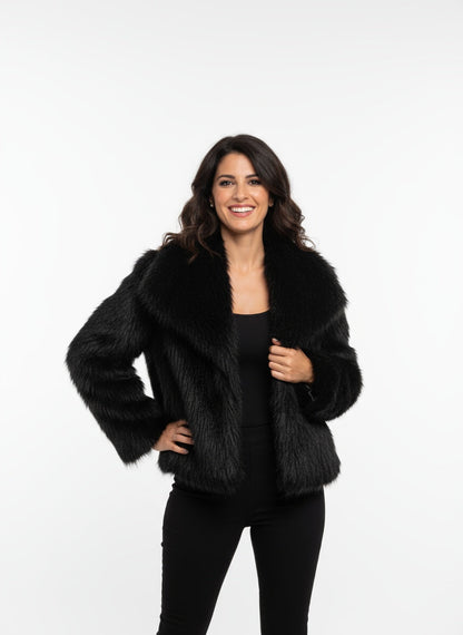 EVELINA | CHAQUETA DE PELUCHE – LUJO CONTEMPORÁNEO Y CALIDEZ SOFISTICADA