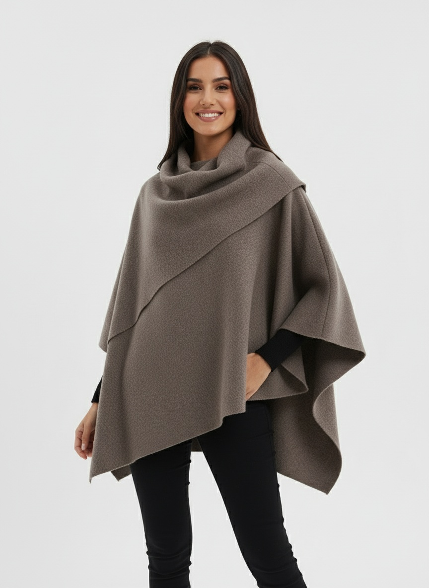 LEOCADIA | CAPA ABRIGO DE LANA | ELEGANCIA FLUIDA Y CALIDEZ ATEMPORAL