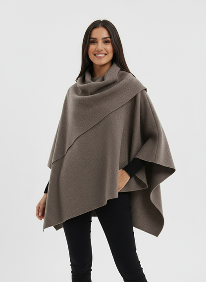 LEOCADIA | CAPA ABRIGO DE LANA | ELEGANCIA FLUIDA Y CALIDEZ ATEMPORAL