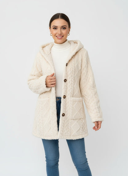 ELUNARA | CHAQUETA DE PUNTO CON CAPUCHA PARA MUJER – CALIDEZ NATURAL Y ENCANTO ARTESANAL