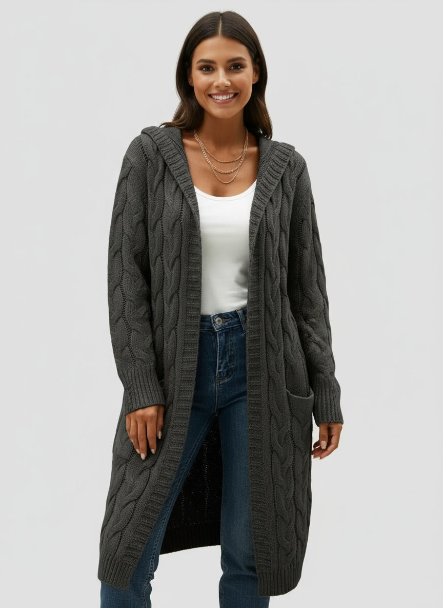 TULIA | CÁRDIGAN LARGO DE PUNTO – VERSATILIDAD MODERNA CON DETALLE DE CAPUCHA