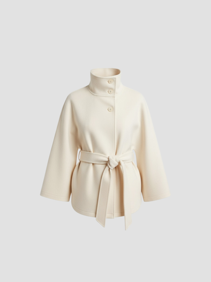 ISALÈNE | ABRIGO DE CUELLO ALTO – SOFISTICACIÓN URBANA Y ESTILO ATEMPORAL