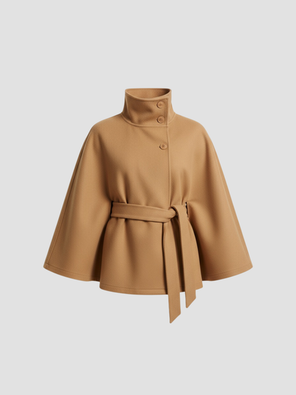 ISALÈNE | ABRIGO DE CUELLO ALTO – SOFISTICACIÓN URBANA Y ESTILO ATEMPORAL