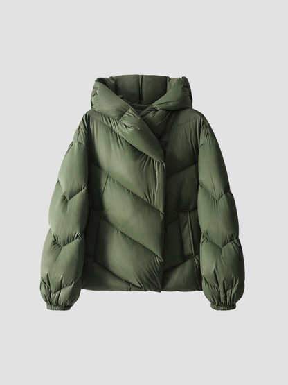 SELVYA | ABRIGO ACOLCHADO CORTO PARA MUJER – CALIDEZ CONTEMPORÁNEA Y DISEÑO FEMENINO