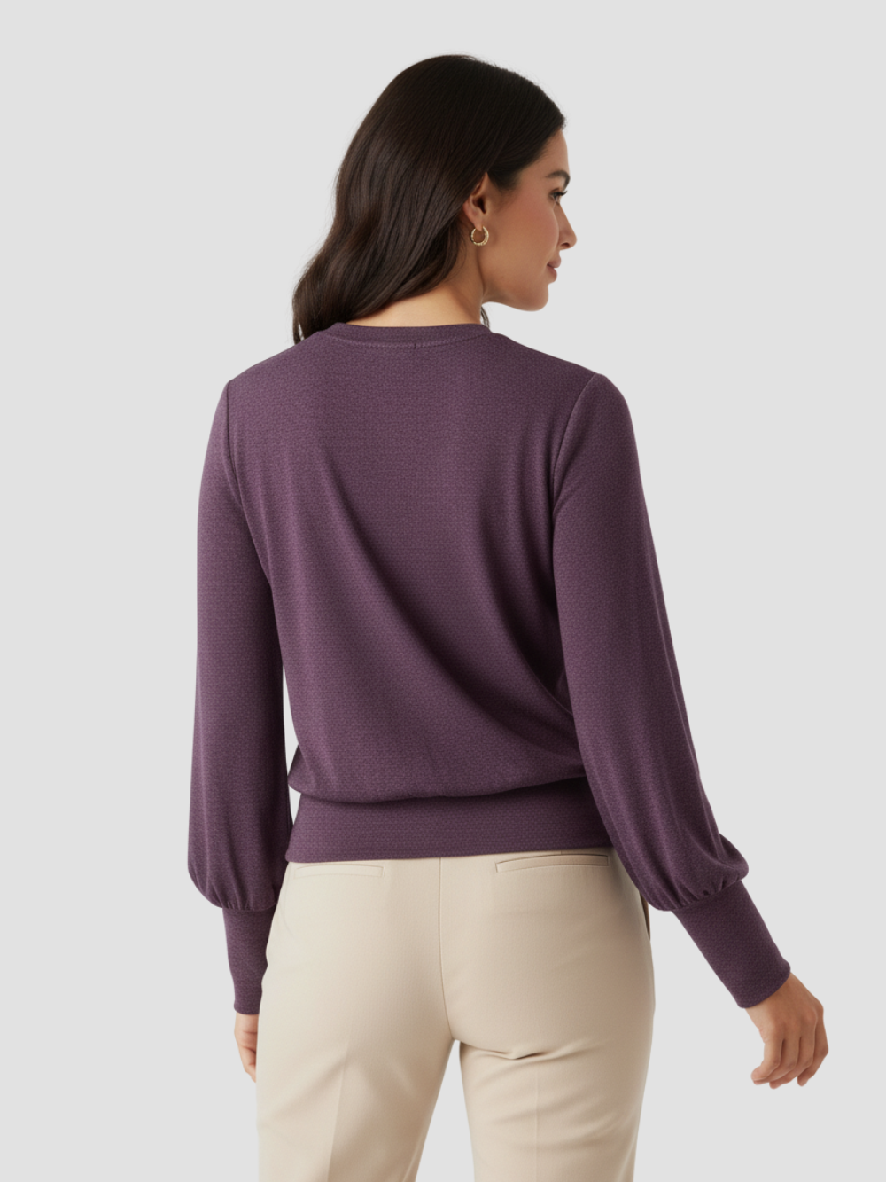 DACIO | TOP DE PUNTO ELÁSTICO CON SOPORTE – LÍNEAS LIMPIAS Y FACILIDAD COTIDIANA